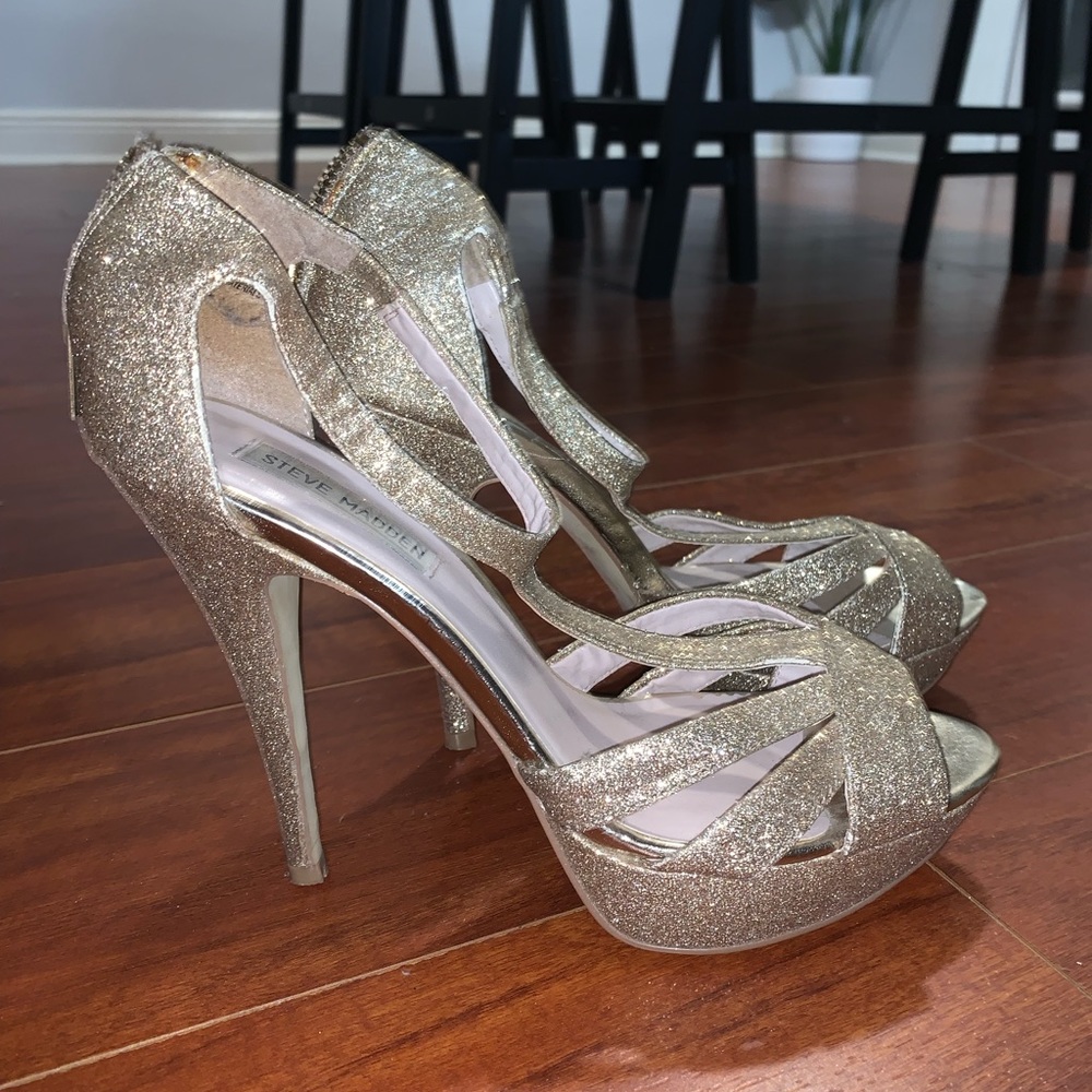 Steve Madden Gold Glittery Heels
